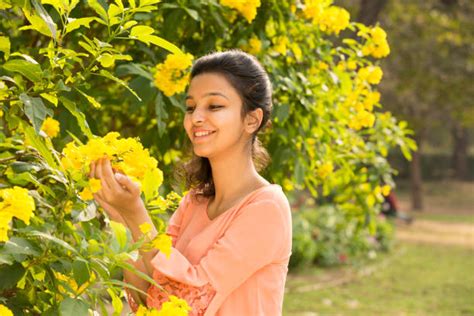 90,200+ Indian Girl Stock Photos, Pictures & Royalty